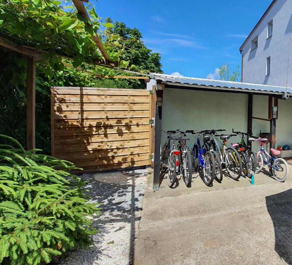 Dom Wypoczynkowy Oliwka Ustka Exteriör bild